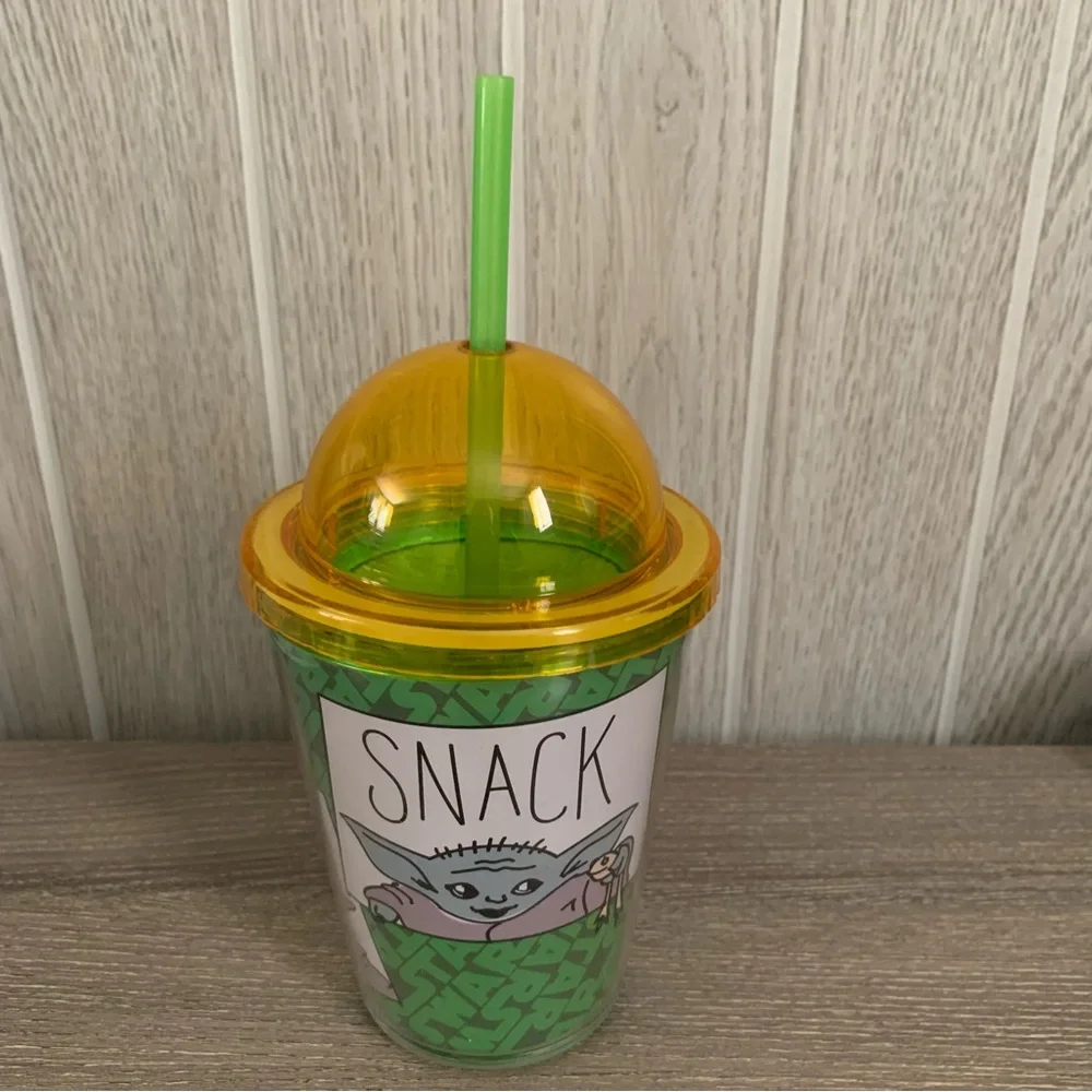 The Child Tumbler Cup Star Wars Mandalorian Grogu Protect Snack Attack Green